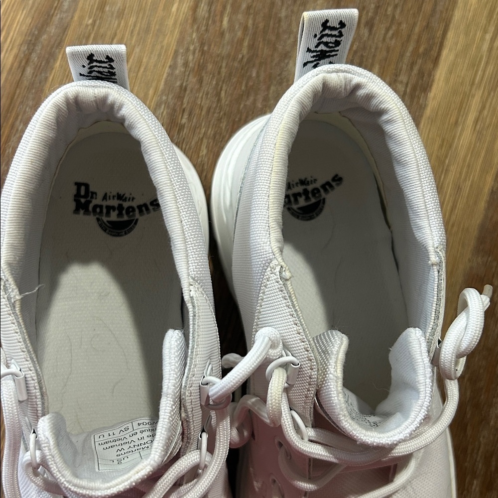 Dr Martens Unisex Limited Edition White Bonny Cammo Boots US 9 L - Picture 10 of 12